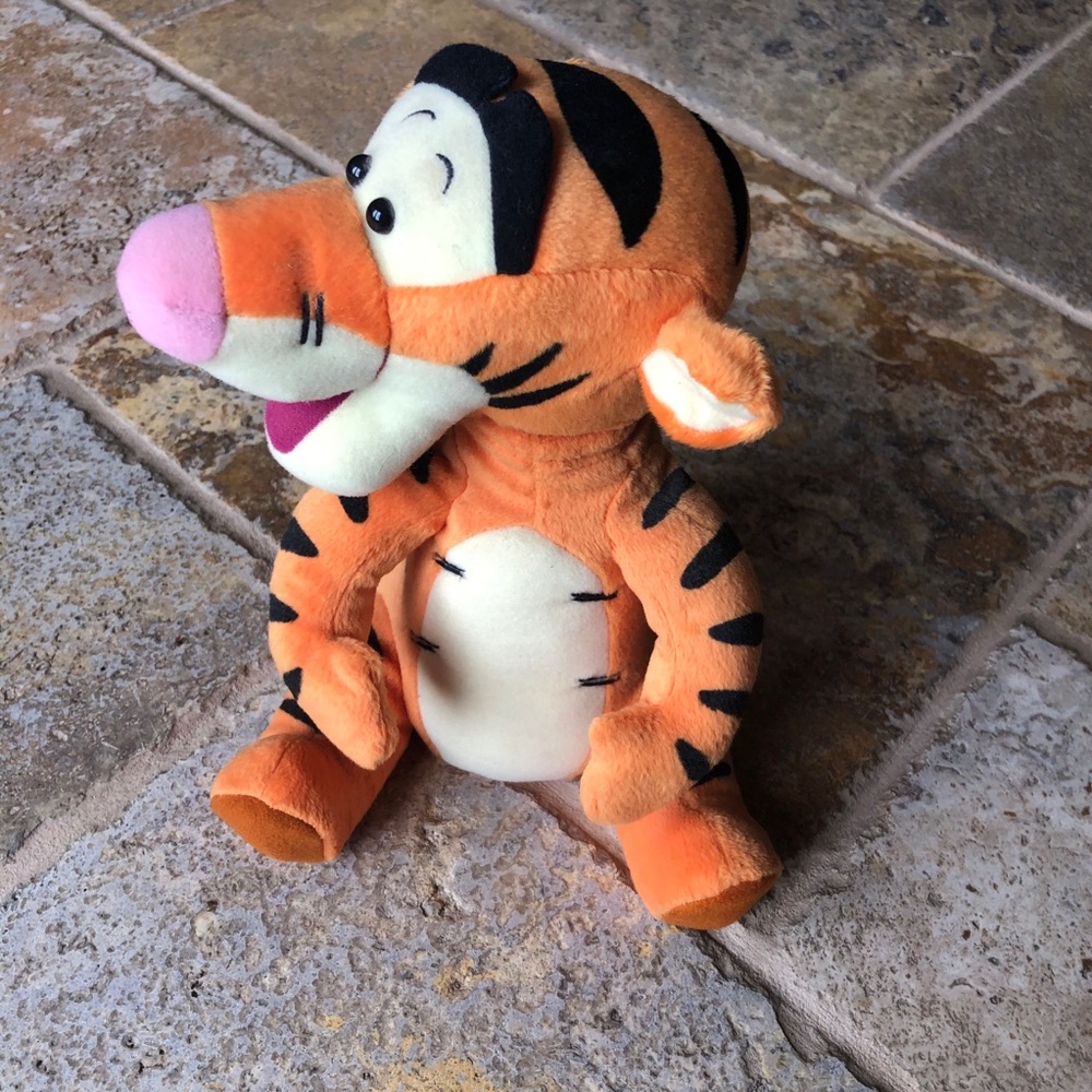 Vintage Disney Winnie the Pooh Tigger Moving Toy